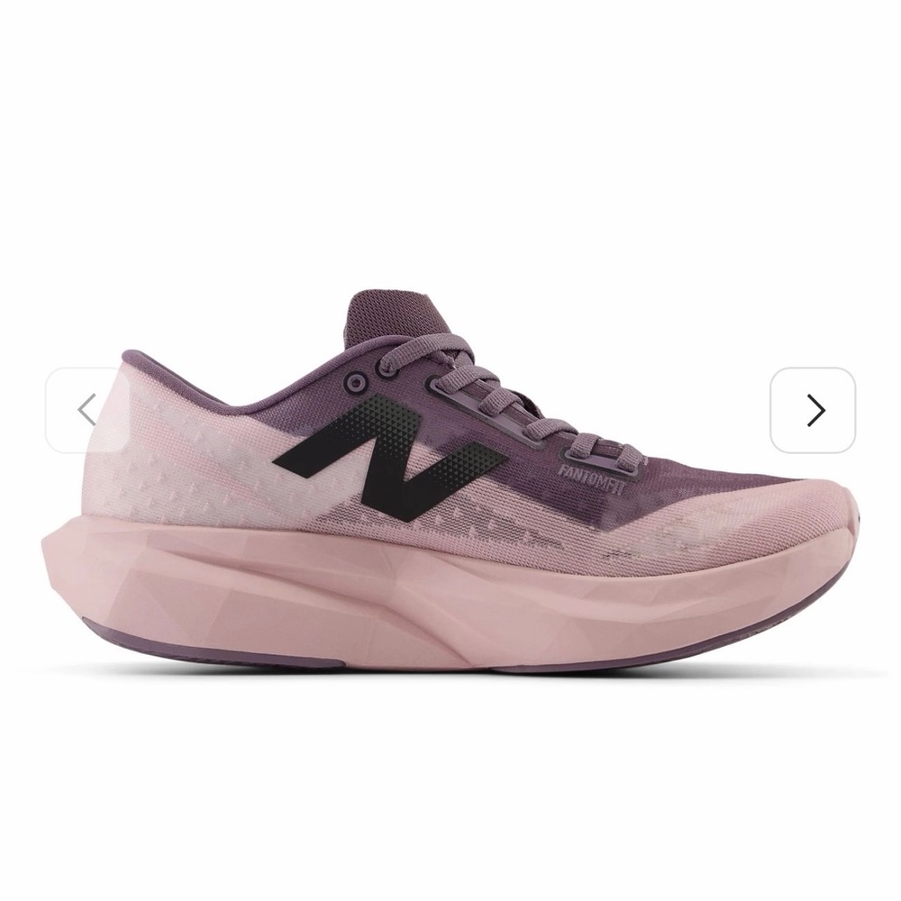 New Balance FuelCell Rebel v4 size 9